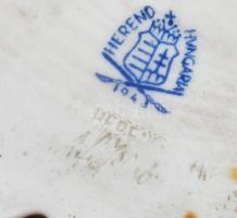 Herendi paradicsommadaras porcelán hamutál. Kézzel festett, jelzett, oldalán ragasztott sérüléssel 1...