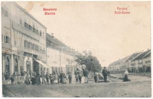 1914 Beszterce, Bistritz, Bistrita; Fa utca, Beszterce Vidéke Takarékpénztár, üzletek / Holzgasse. Bistritzer Distrikts-Sparkassa / street view, savings bank, shops (Rb)