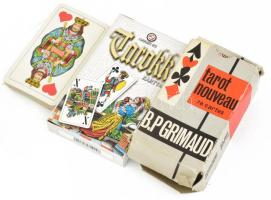 3 pakli kártya, két tarokk, egy magyar, kéttői eredeti dobozában