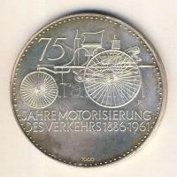 NSZK 1961. "Daimler Benz" Ag 24,8g emlékérem T:BU