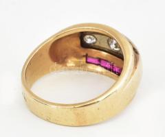 14K arany (Au) gyűrű, 3 db gyémánttal (össz 0,5ct) és rubinnal ékítve, a kövek 9K betétben, méret: 5...