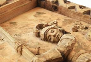 Jakab Gyula (1910-1991): Szent György, a cserkészek védőszentje. Faragott fa, jelzéssel, 45,5x27 cm