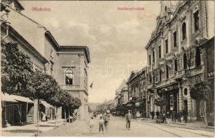 Miskolc, Széchenyi utca, üzletek. D.K. Bp. 1906.-1149. (fl)