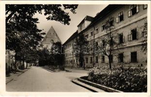 Kolozsvár, Cluj; Farkas utcai Református templom a kollégiummal / Calvinist church, boarding school