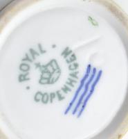 Royal Copenhagen kisváza, kézzel festett, jelzett, m: 6 cm