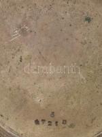 Ezüst (Ag) zsebóra címerpajzsos tokkal, hátoldalán lovaskocsis jelenettel, kopott. szerkezet javítás...