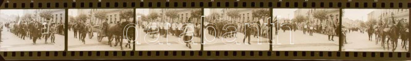 1961 Savaria napi felvonulás Szombathelyen, 57 db negatív kocka csíkokban