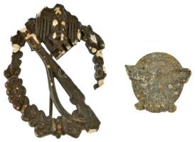 Német Harmadik Birodalom ~1939-1945. "Gyalogsági rohamjelvény" Zn jelvény sérült állapotban + 1db Zn jelvény tű nélkül T:G German Third Reich ~1939-1945. "Infantry Assault Badge" Zn badge in damaged condition + 1pc Zn badge without pin C:G