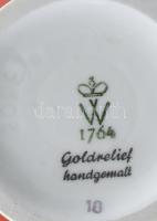 Wallendorf virágmintás váza, mélyvörös fonton aranykontúrozott virág mintával, jelzett, hibátlan, m:...