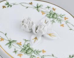 Hollóházi Erika mintás 4 darabos asztali szett, jelzéssel, minimális kopottsággal, egyik rózsán kis ...