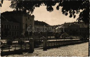 1943 Zilah, Zalau; Vigadó étterem és kávéház, gyógyszertár, Szabó K. üzlete. Foto Elite Peter / restaurant and cafe, pharmacy, shops, photo (ragasztónyom / glue marks)