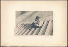 1931 Orphanidesz János (1876-1939): Duna-parton, kartonra ragasztott, feliratozott fotó, sérült, 11×17 cm
