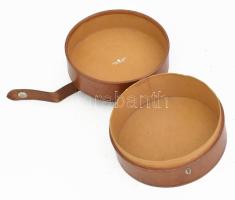Würzl & Söhne antik bécsi bőr keménygallér tartó, jelzéssel, kopással, d: 16,5 cm