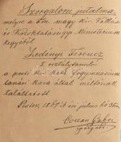 Teljes magyar-latin szótár földrajzi nevekkel szaporítva. Szerk.: Bartl Antal és Veress Ignác a Pesti Kir. Főgymnasium tanárai. Pest, 1865, Heckenast Gusztáv, VIII+618+5 p. Második kiadás. Kiadói aranyozott gerincű egészvászon-kötés, vaknyomásos táblákkal, kopott borítóval,foxing foltos lapokkal.  Benne 1867-es ajándékozási sorokkal, Corzan Avendano Gábor (1827-1903) matematikus, az V. Kerületi Magyar Királyi Állami Főgimnázium igazgatójának autográf soraival, aláírásával.