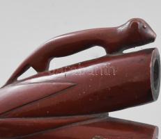 Antik tajtékpipa, menyét figurával, zsírkő?, kopással, m: 12,5 cm