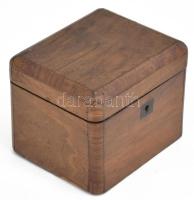 Régi fa ládika, benne számos bizsu nyaklánc, olvasó. Ládika 14x12x11 cm