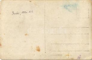 1920 Izsa, Iza (Komárom, Komárno); népviselet / Slovak folklore. photo (szakadás / tear)