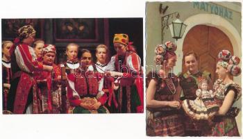 33 db MODERN népviseletes motívum képeslap / 33 modern folklore motive postcards