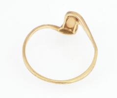14K arany (Au) gyűrű, opállal, j,n, 1,06g m: 57