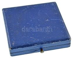 Göröntsér Greff Lajos (1888-1976) 1934. "Magyar Úszó-Szövetség Bajnoki Érme" aranyozott fé...