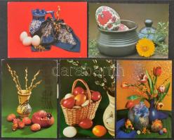 Kb. 220 db MODERN magyar retro Húsvéti grafikai üdvözlő képeslap vegyes minőségben / Cca. 220 modern Hungarian retro Easter graphic greeting postcards in mixed quality