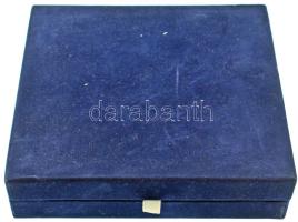 1993. "Gróf Esterházy Miksa" nagyméretű bronz emlékplakett dísztokban, benne névre szóló &...