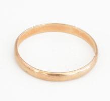 Arany (Au) 14K karikagyűrű, jelzett, méret: 65, nettó: 2 g