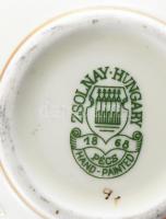 Zsolnay virágmintás mini kaspó, kézzel festett, jelzett, kis kopásnyomokkal, d: 8,5 cm