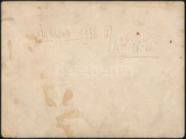 1938 Budafok, futballcsapat csoportképe, "Hungária Borpince R.T." reklámtáblával, nagymére...