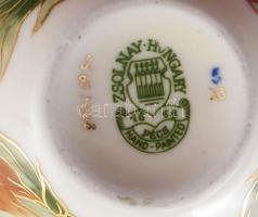 Zsolnay kökörcsin mintás váza. Jelzéssel, hibátlan, m: 13 cm