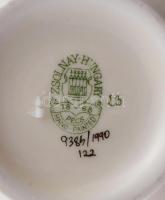 Zsolnay virágmintás váza fodros szájrésszel, jelzett, hibátlan, m: 12 cm