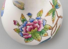 Herendi Viktória mintás vázácska 2 db. Kézzel festett, jelzett, egy kis kopással. 9 cm, 7 cm