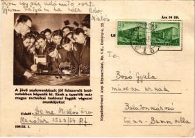 1955 A jövő szakmunkásait jól felszerelt intézetekben képezik ki. Ezek a tanulók már magas technikai tudással fogják végezni munkájukat. Magyar szocialista propaganda. Képzőművészeti Alap Képcsarnokai / Hungarian socialist propaganda (EK)