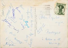 1955 A Kinizsi (Ferencváros) labdarúgó csapat Bécsből hazaküldött képeslapja a játékosok aláírásaiva...