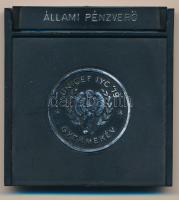 1979. "Nemzetközi Gyermekév" jelzett Ag bélyegérem eredeti ÁPV tokban (~3,30g/0.835/27x22m...