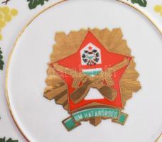 Hollóházi Élenjáró Katona díszkulacs, jelzéssel, hibátlan, m: 21 cm