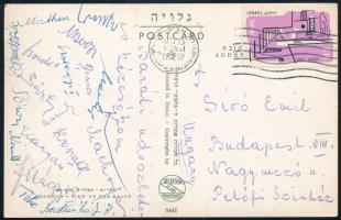 1960 Az MTK bajnok labdarúgócsapatának tagjainak autográf aláírással ellátott képeslapja Izraelből. Lantos, Kovalik, Sárosi, Mthesz, Szilágyi , stb / Autograph signed postcard of the Hungarian Champion MTK football team