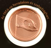 "Határtalanul" és "Nemzetünk Forradalmai" gyűjtői mappák, bennük a sorozatok kez...