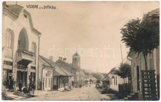 1931 Ditró, Gyergyóditró, Ditrau; utca, Blau L., Kovács A. üzlete, Gargoyle Mobiloil benzinkút, Császár szálloda / street, shops, gas station, hotel. photo (EB)