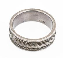Ezüst(Ag) gyűrű, jelzett, méret: 55, nettó: 6,7 g