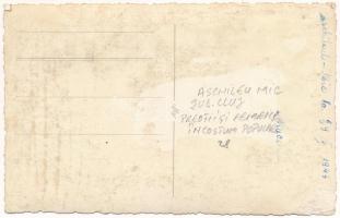 1944 Kisesküllö, Aschileu Mic (Kolozsvár, Cluj); papok és népviseletbe öltözött asszonyok / priests ...