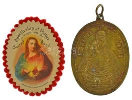 Ausztria DN "Szent Rupert - Mariazeller-i Felekezet, Bécs / Mária imádkozz értünk" sárgaréz vallási medál füllel (48x34mm) + "Szent Szív" filc felvarró (?) (48x36mm) T:XF Austria ND "St. Ruprecht - Mariazeller Verein Wien / Hl. Maria bitt für Uns" brass religious pendant with ear (48x34mm) + "Sacred Heart" felt stitcher (?) (48x36mm) C:XF