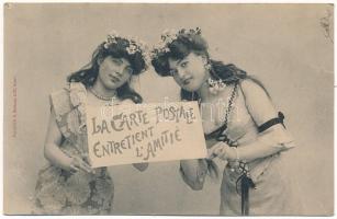 9 db régi francia képeslap vegyes minőségben: képeslapos üdvözletek / 9 pre-1945 French postcards in...