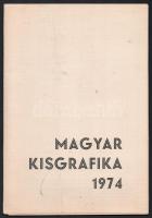 Magyar kisgrafika 1974. Mappa 10 db ex libris és kisgrafika, jelzések nélkül, közte: Ágotha Margit, Bordás Ferenc, Diskay Lenke, Fery Antal, Gyulai Líviusz, Kondor Lajos, Rékassy Csaba, Stettner Béla, Szabados Árpád, Varga Nándor Lajos. Linó- és fametszetek, papír, jelzés nélkül. Bp., 1974, Kisgrafika Barátok Köre. Kiadói papírmappa, 2 db hiánnyal (Reich Károly, Rozanits Tibor.) Számozott (257./600) példány. Lapméret: 24×17 cm