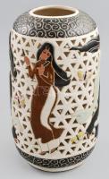 Art deco váza. Áttört mázas kerámia, négy zenélő és táncoló lány alakkal. Kézzel festett, jelzett Wi...