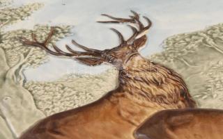 Schütz Blansko fajansz vadász témájú dísztál. Jelzett, hibátlan 34,5 cm