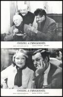 cca 1980 ,,Ősszel a tengernél" című szovjet film jelenetei és szereplői, 10 db produkciós filmf...