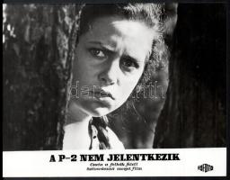 cca 1968 ,,A P-2 nem jelentkezik" című szovjet film jelenetei és szereplői, 9 db vintage produk...