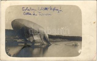 1915 A Pola felett lelőtt Citta di Jesi olasz léghajó maradványai, osztrák-magyar haditengerészet / K.u.K. Kriegsmarine / WWI Italian Citta di Jessi military balloon shot in Pula, Austro-Hungarian Navy. photo + "K.U.K. MATROSENKORPS I. Seebataillonskommando"