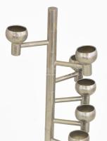 Fördős László (1938- ): Iparművész hétágú gyertyatartó. Fém, jelzett, kopásokkal m: 37 cm

1960-ba...